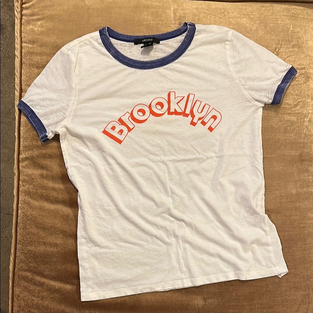 Sift Fabric slim cut Brooklyn Teeshirt Contrast trim White Blue Vintage style